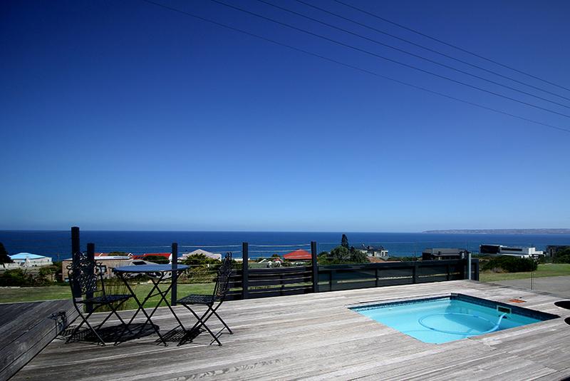 6 Bedroom Property for Sale in Reebok Western Cape